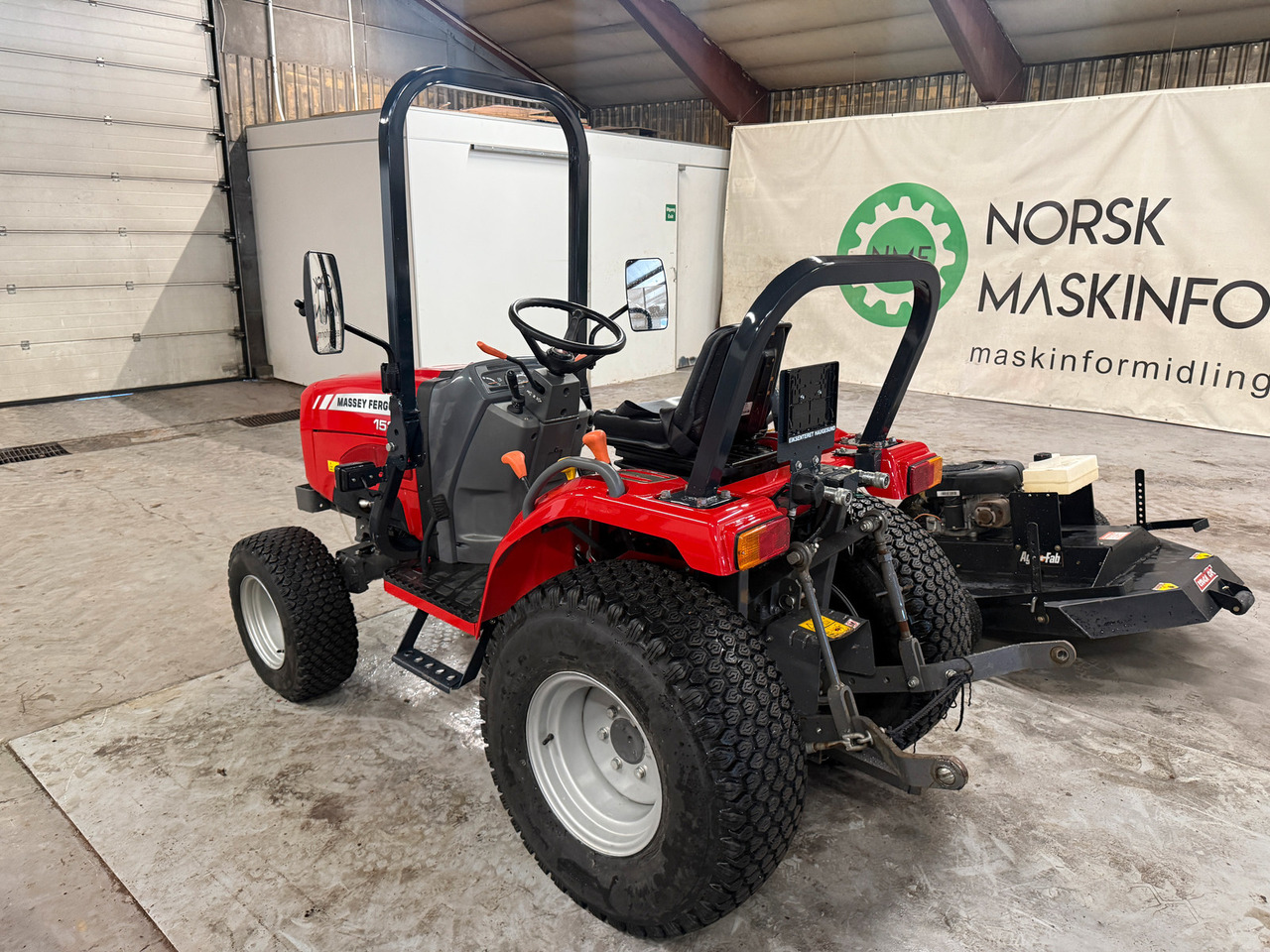 Massey Ferguson 1520 #MVA FRI# - Traktors: foto 2 Massey Ferguson 1520 #MVA FRI# - Traktors: foto 2