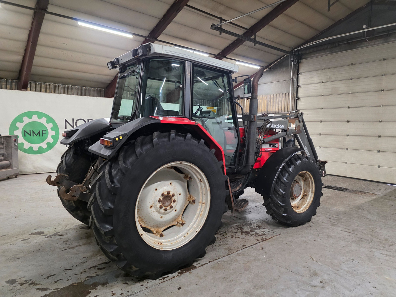 Massey Ferguson 6180 - Traktors: foto 5 Massey Ferguson 6180 - Traktors: foto 5