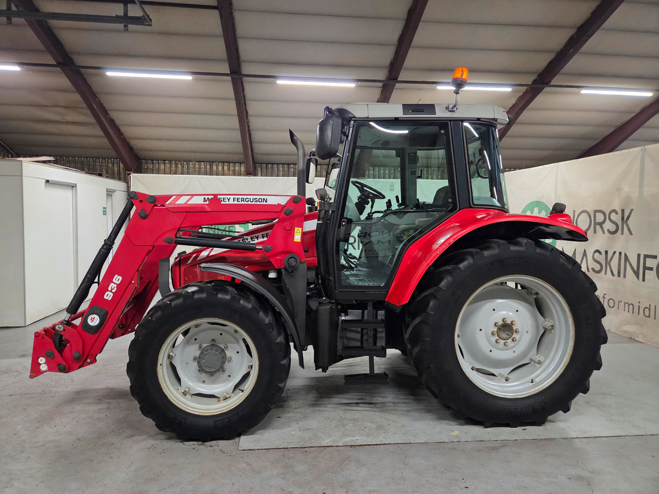 Massey Ferguson 6445 Dyna 6 #Tar innbytte - Traktors: foto 2 Massey Ferguson 6445 Dyna 6 #Tar innbytte - Traktors: foto 2