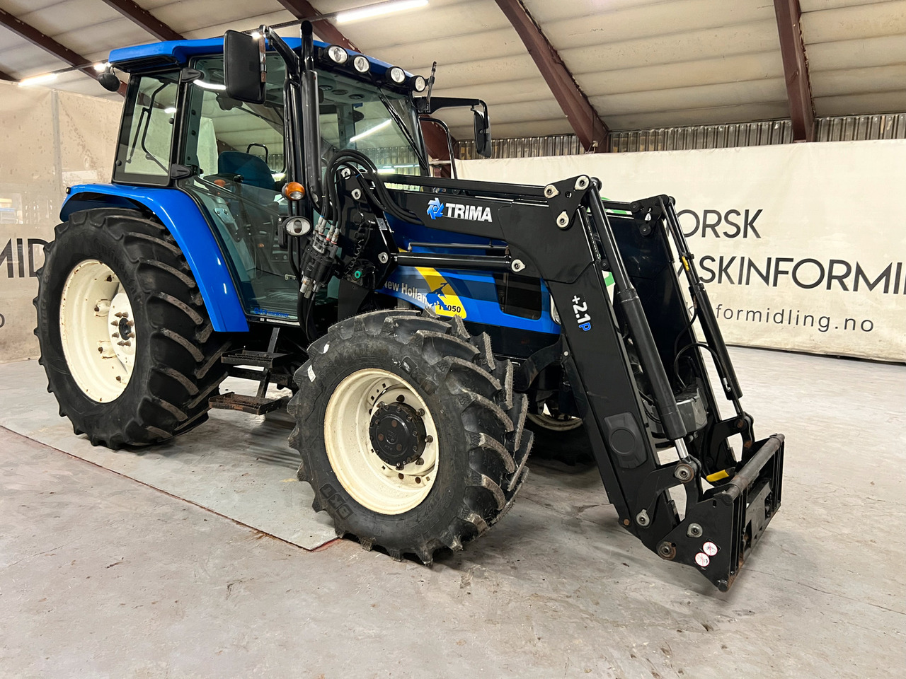 New Holland T 5050 #KUN 3844 Timer# - Traktors: foto 4 New Holland T 5050 #KUN 3844 Timer# - Traktors: foto 4