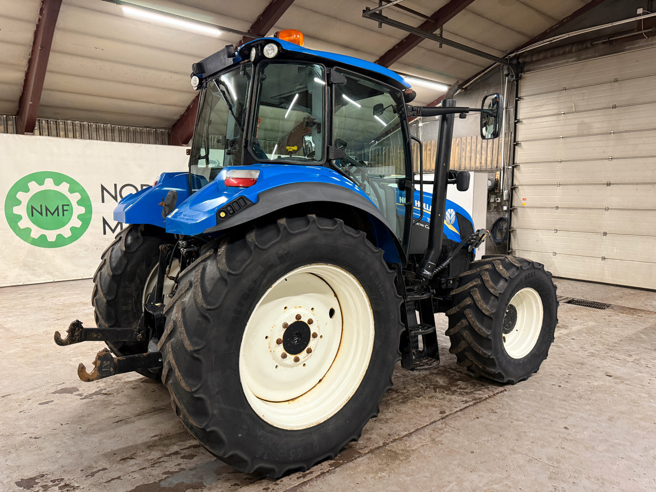 New Holland T5.115 EC - Traktors: foto 5 New Holland T5.115 EC - Traktors: foto 5