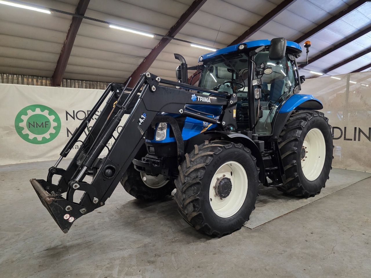 New Holland T6.160 AC - Traktors: foto 1 New Holland T6.160 AC - Traktors: foto 1