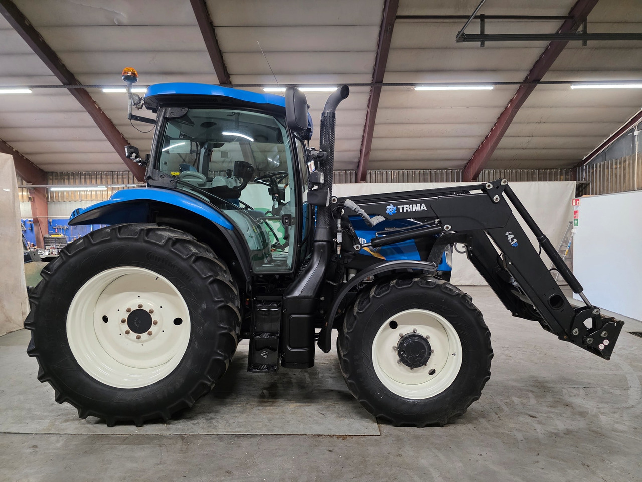 New Holland T6.160 AC - Traktors: foto 5 New Holland T6.160 AC - Traktors: foto 5