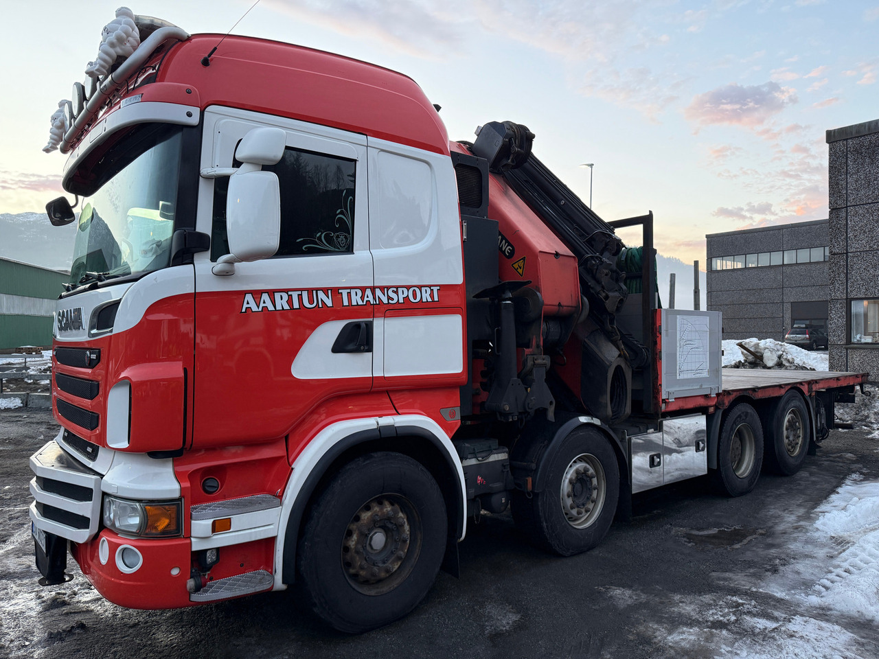Scania R560 - Kravas auto ar manipulatoru, Bortu kravas automašīna/ Platforma: foto 2 Scania R560 - Kravas auto ar manipulatoru, Bortu kravas automašīna/ Platforma: foto 2