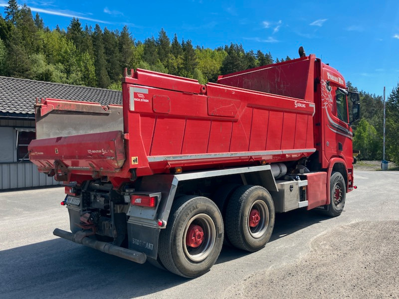 Scania R650 - Kravas automašīna pašizgāzējs: foto 4 Scania R650 - Kravas automašīna pašizgāzējs: foto 4