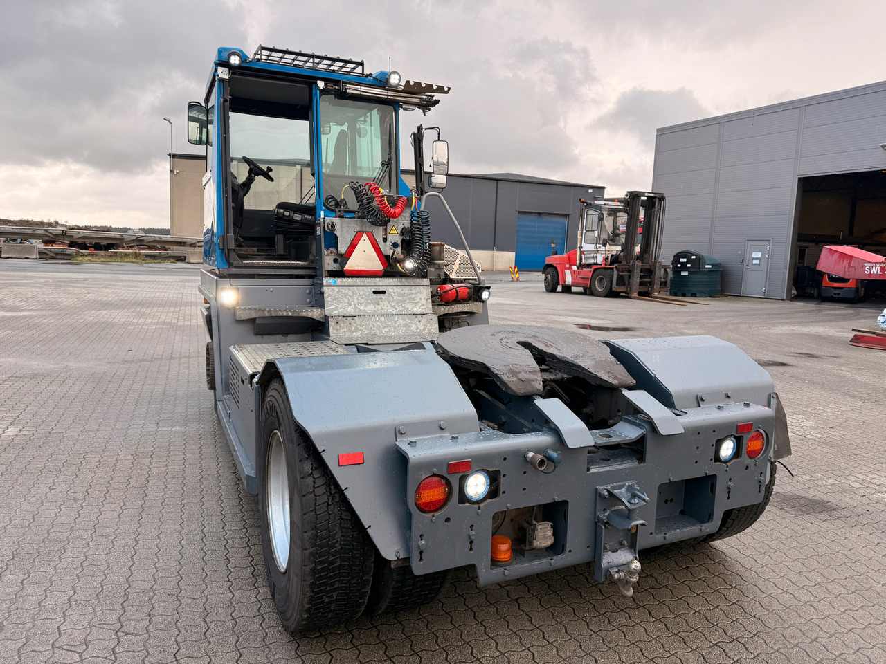 Terberg RT223 4x4 - Termināļa traktors: foto 5 Terberg RT223 4x4 - Termināļa traktors: foto 5