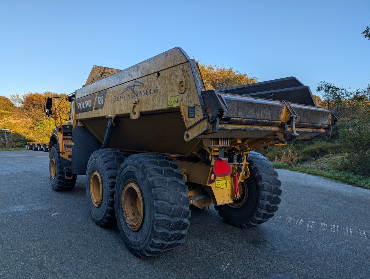 Volvo A25G på hvite skilt - Artikulētias pašizgāzējs: foto 3 Volvo A25G på hvite skilt - Artikulētias pašizgāzējs: foto 3