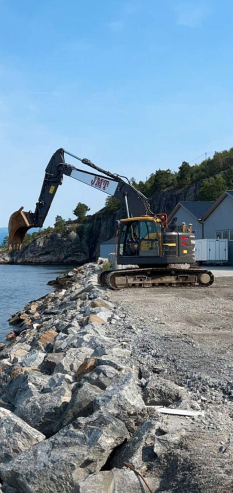 Volvo ECR235EL - Kāpurķēžu ekskavators: foto 1 Volvo ECR235EL - Kāpurķēžu ekskavators: foto 1