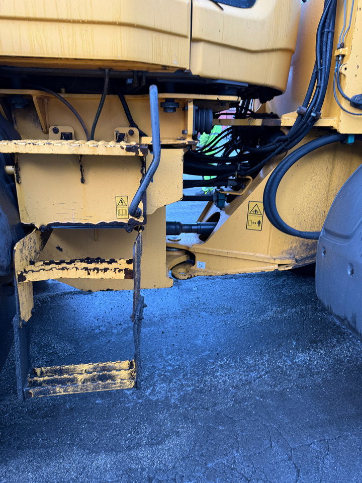 Riteņu iekrāvējs Volvo L70G: foto 14