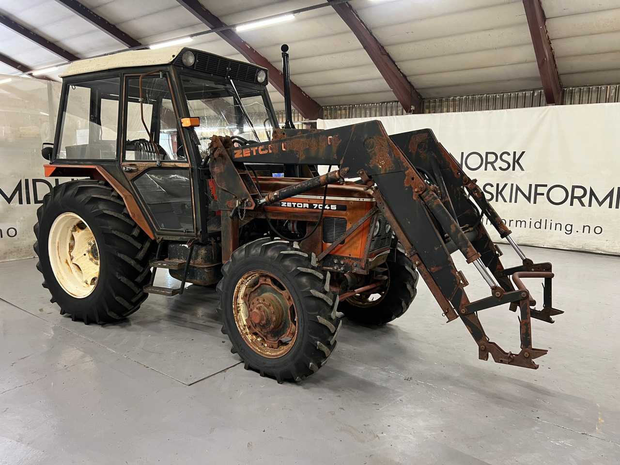 Zetor 7045 (Redusert moms) - Traktors: foto 5 Zetor 7045 (Redusert moms) - Traktors: foto 5