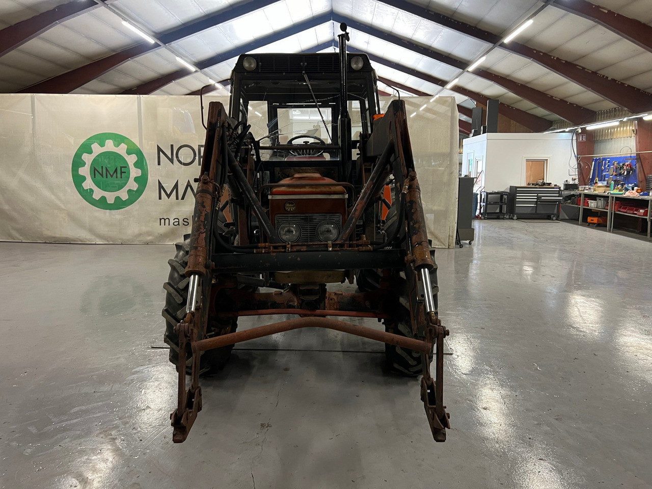 Zetor 7045 (Redusert moms) - Traktors: foto 4 Zetor 7045 (Redusert moms) - Traktors: foto 4