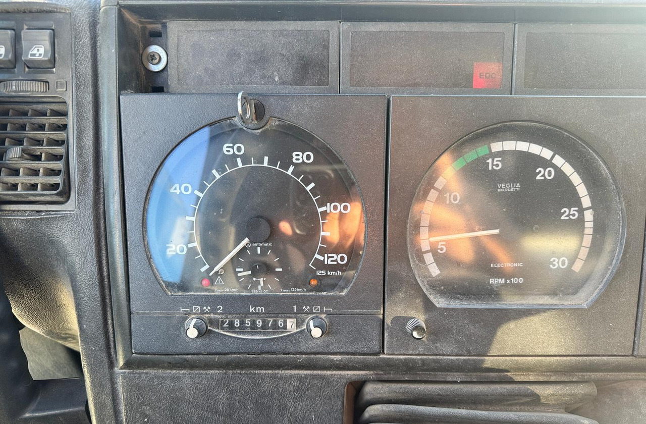 Betonpompa CIFA Iveco Trakker 410E44 - Betona sūknis ar mikseri: foto 5 Betonpompa CIFA Iveco Trakker 410E44 - Betona sūknis ar mikseri: foto 5