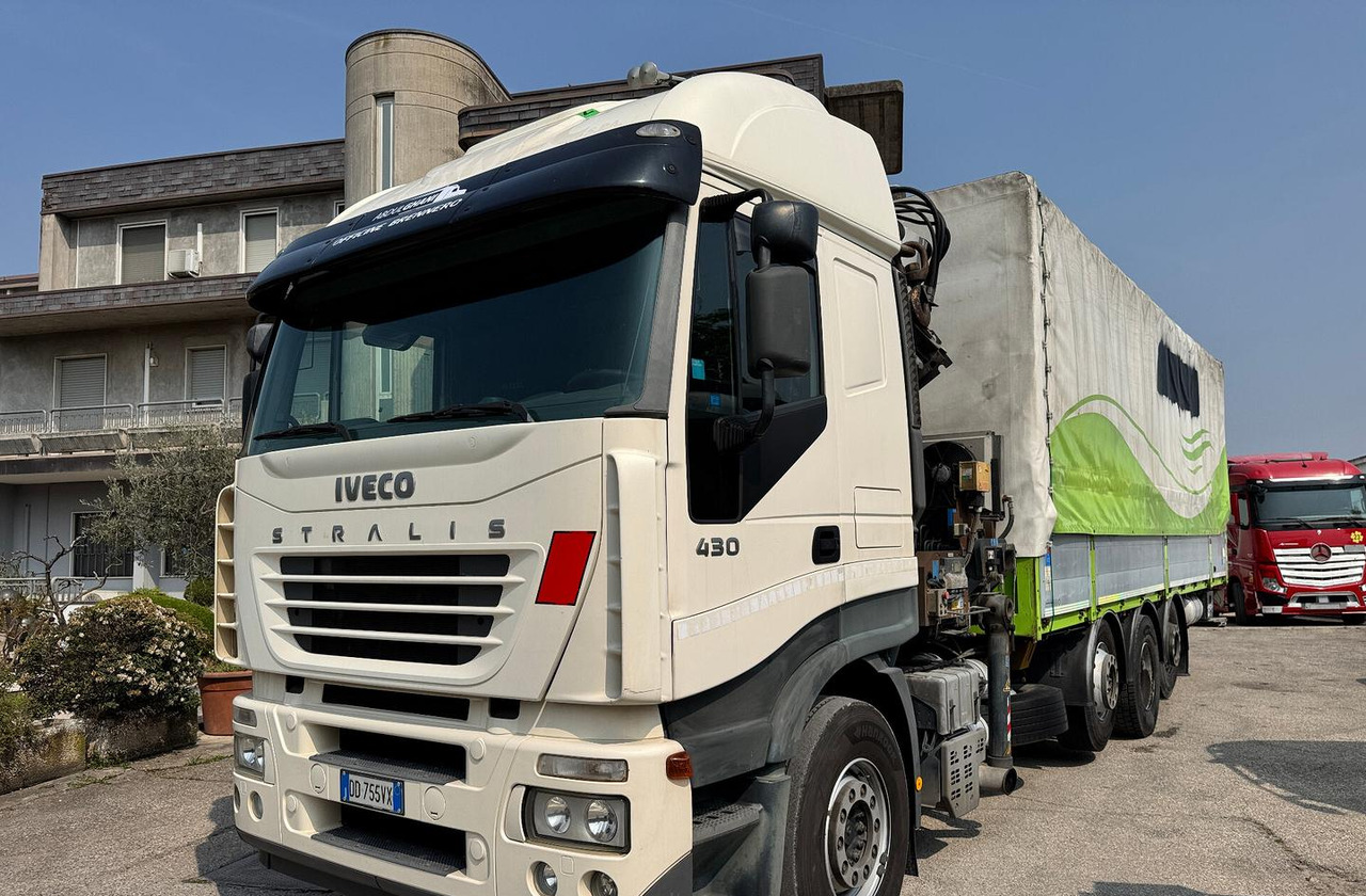 IVECO 430 - 4 ASSI STRADALE CON GRU - Kravas automašīna ar tentu: foto 1 IVECO 430 - 4 ASSI STRADALE CON GRU - Kravas automašīna ar tentu: foto 1
