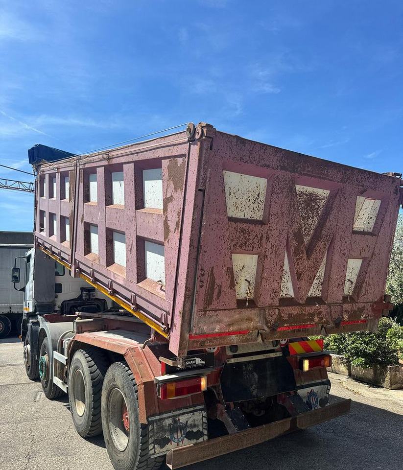 RIBALTATILE IVECO EuroTrakker 440 - 8X4 - Kravas automašīna pašizgāzējs: foto 5 RIBALTATILE IVECO EuroTrakker 440 - 8X4 - Kravas automašīna pašizgāzējs: foto 5