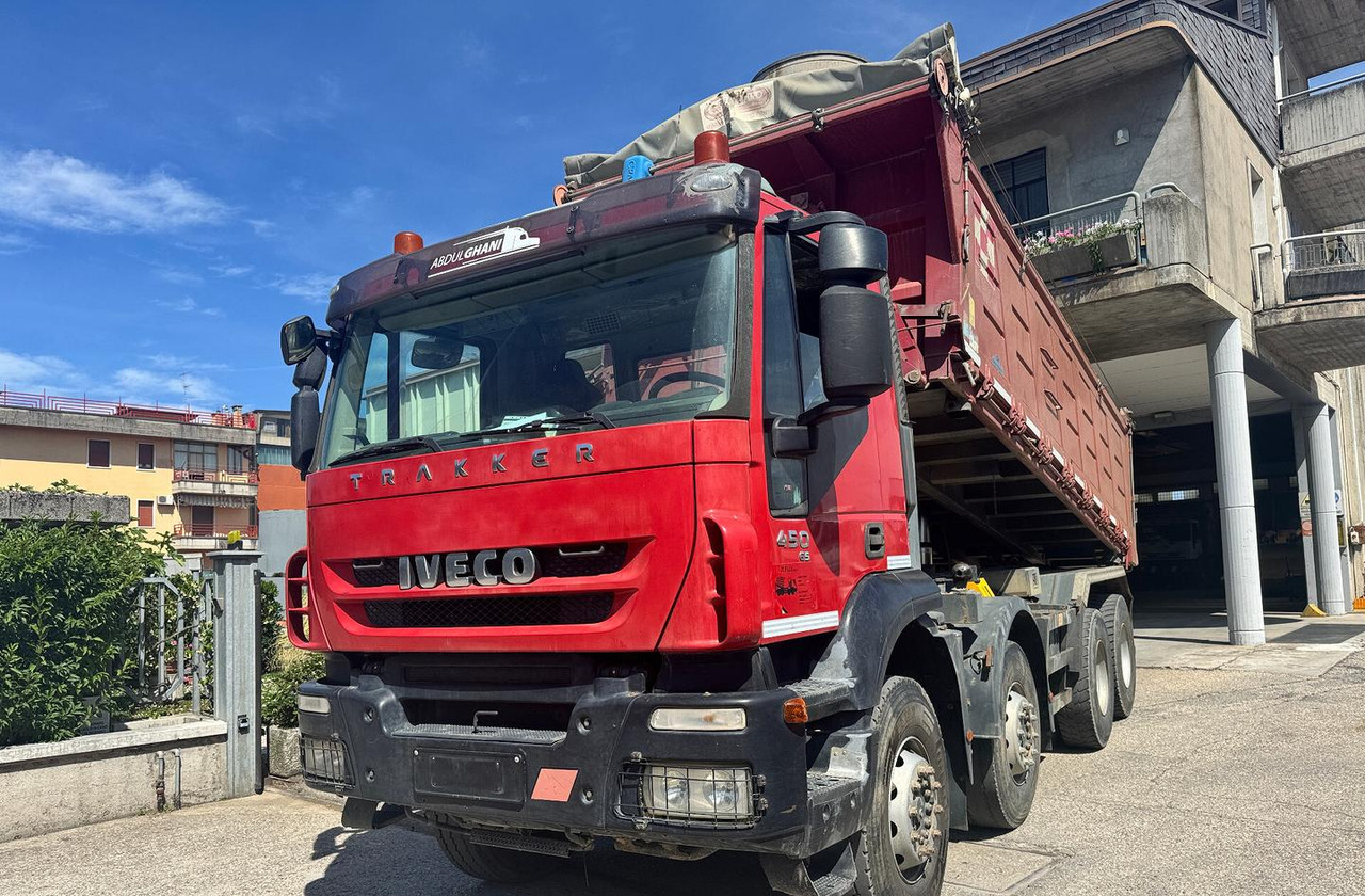 Ribaltabile Iveco Trakker 450 8X4 - Kravas automašīna pašizgāzējs: foto 1 Ribaltabile Iveco Trakker 450 8X4 - Kravas automašīna pašizgāzējs: foto 1