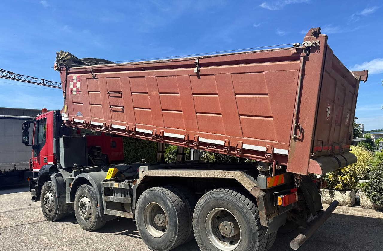 Ribaltabile Iveco Trakker 450 8X4 - Kravas automašīna pašizgāzējs: foto 5 Ribaltabile Iveco Trakker 450 8X4 - Kravas automašīna pašizgāzējs: foto 5
