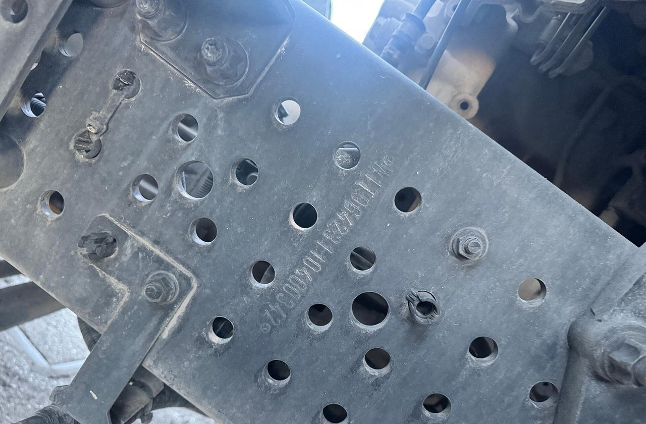 Ribaltabile Mercedes Benz Arocs 4148 līzingu Ribaltabile Mercedes Benz Arocs 4148: foto 19 Ribaltabile Mercedes Benz Arocs 4148 līzingu Ribaltabile Mercedes Benz Arocs 4148: foto 19