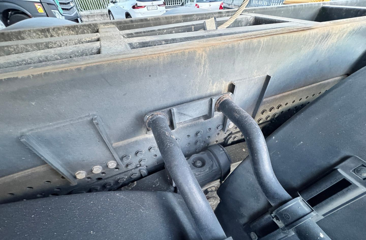 Ribaltabile Mercedes Benz Arocs 4148 līzingu Ribaltabile Mercedes Benz Arocs 4148: foto 16 Ribaltabile Mercedes Benz Arocs 4148 līzingu Ribaltabile Mercedes Benz Arocs 4148: foto 16