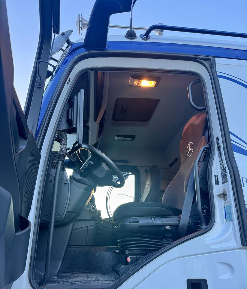 Ribaltabile Mercedes Benz Arocs 4148 līzingu Ribaltabile Mercedes Benz Arocs 4148: foto 10 Ribaltabile Mercedes Benz Arocs 4148 līzingu Ribaltabile Mercedes Benz Arocs 4148: foto 10