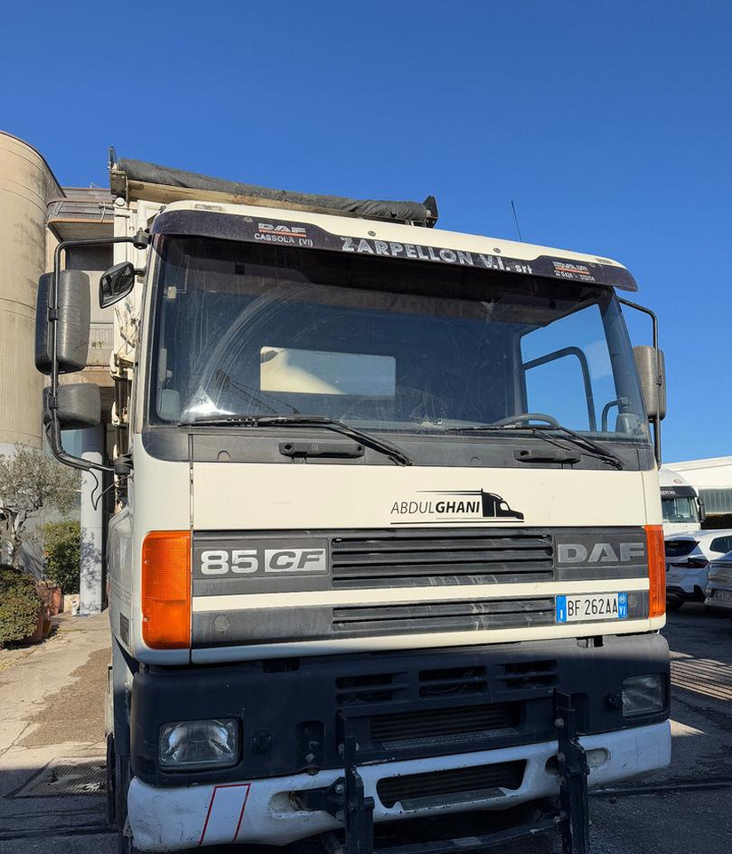 Ribaltabile daf 85cf 430 / anno 1999 - Kravas automašīna pašizgāzējs: foto 3 Ribaltabile daf 85cf 430 / anno 1999 - Kravas automašīna pašizgāzējs: foto 3