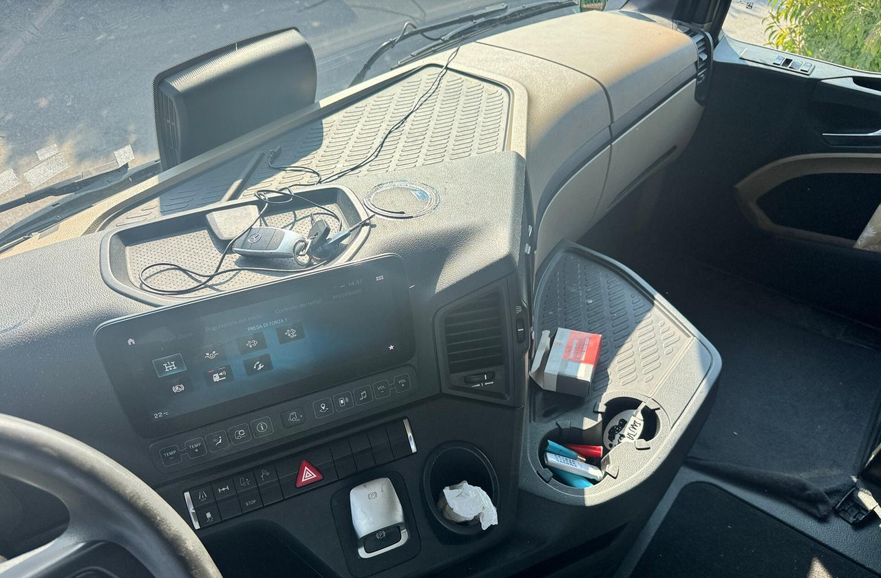 Mercedes Benz Actros 1848 - 2020 - Vilcējs: foto 5 Mercedes Benz Actros 1848 - 2020 - Vilcējs: foto 5