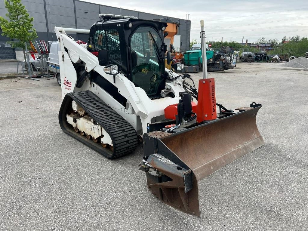 CAT 289D3 with blade and Leica ready - LIKE NEW - Kāpurķēžu iekrāvējs: foto 2 CAT 289D3 with blade and Leica ready - LIKE NEW - Kāpurķēžu iekrāvējs: foto 2