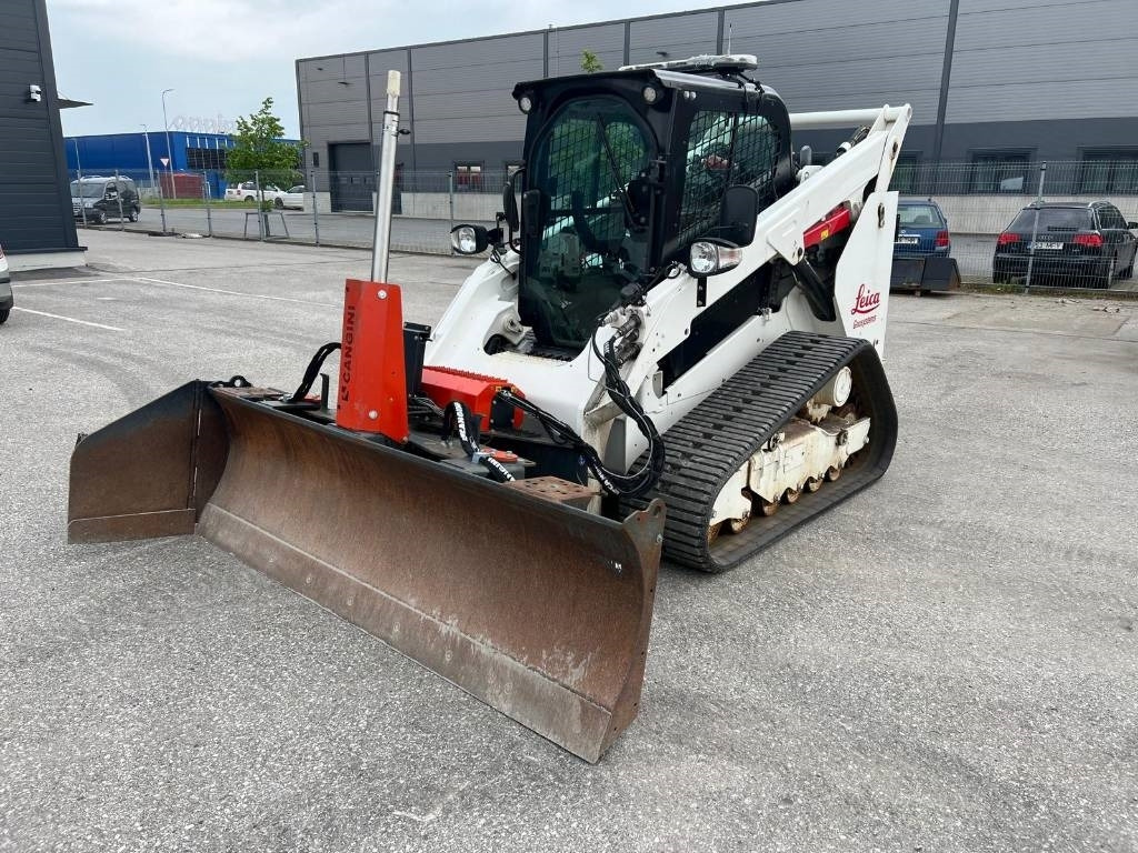 CAT 289D3 with blade and Leica ready - LIKE NEW - Kāpurķēžu iekrāvējs: foto 1 CAT 289D3 with blade and Leica ready - LIKE NEW - Kāpurķēžu iekrāvējs: foto 1