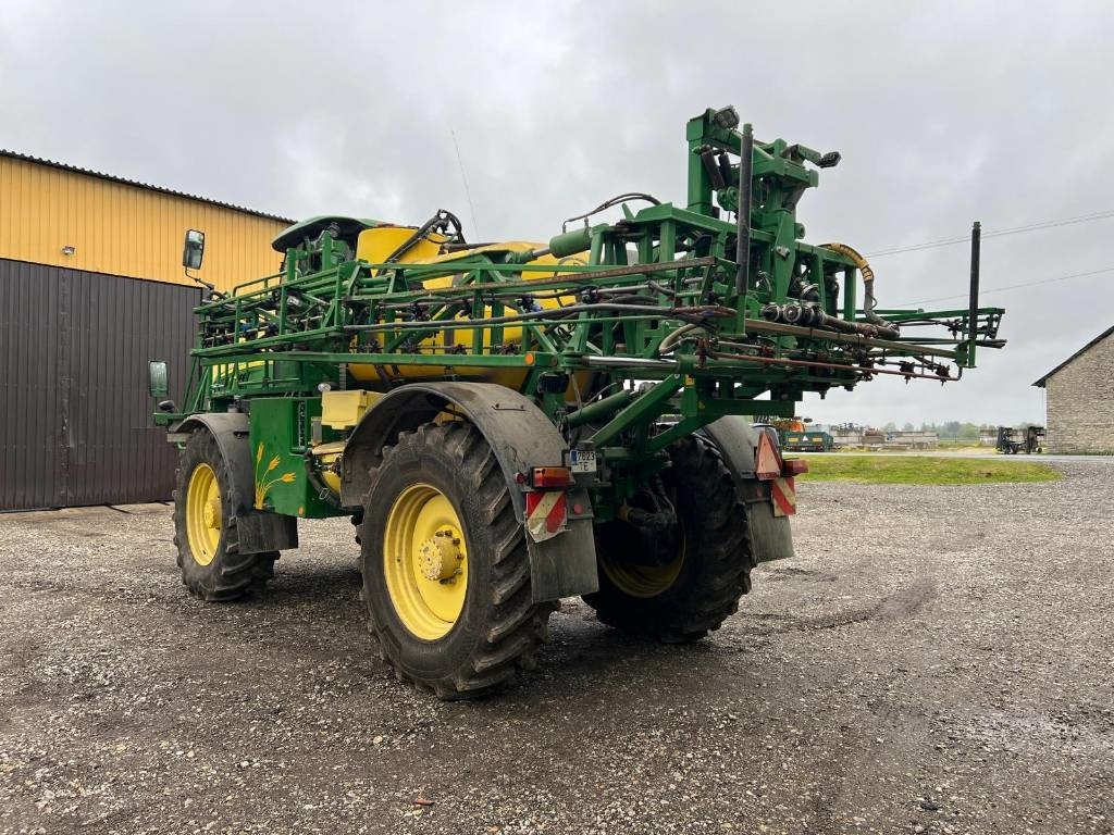 John Deere R4040i - Pašgājējmiglotājs: foto 4 John Deere R4040i - Pašgājējmiglotājs: foto 4