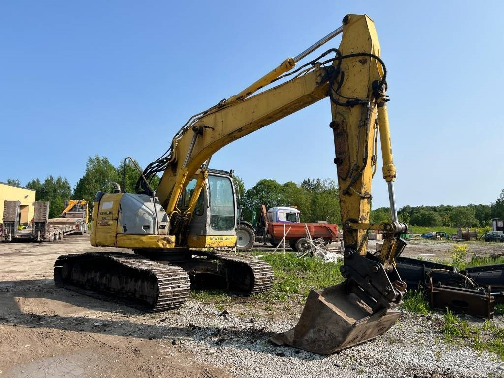NEW HOLLAND KOBELCO E235BSRLC-2 - Kāpurķēžu ekskavators: foto 2 NEW HOLLAND KOBELCO E235BSRLC-2 - Kāpurķēžu ekskavators: foto 2