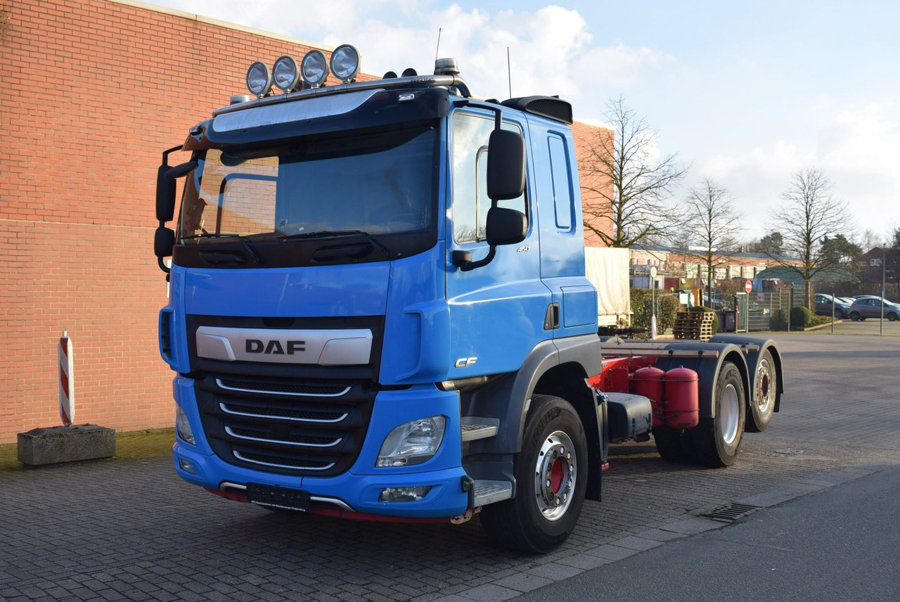 DAF CF 450 6x2 Fahrgestell Klima Navi Lift Retarder - Šasija kravas automašīna: foto 1 DAF CF 450 6x2 Fahrgestell Klima Navi Lift Retarder - Šasija kravas automašīna: foto 1