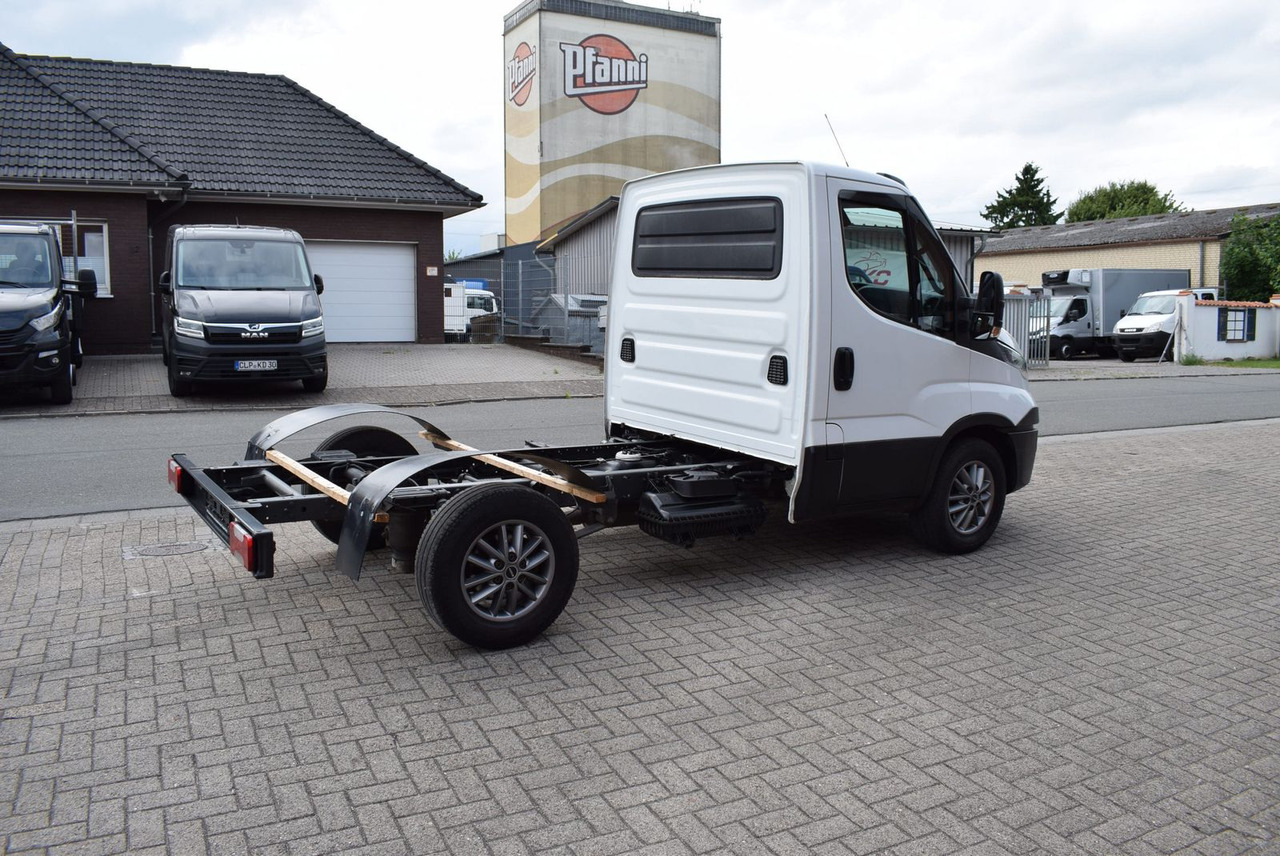 Šasija kravas automašīna Iveco Daily 35 S21 3,0 Automatik Luftfederung Tempomat: foto 8