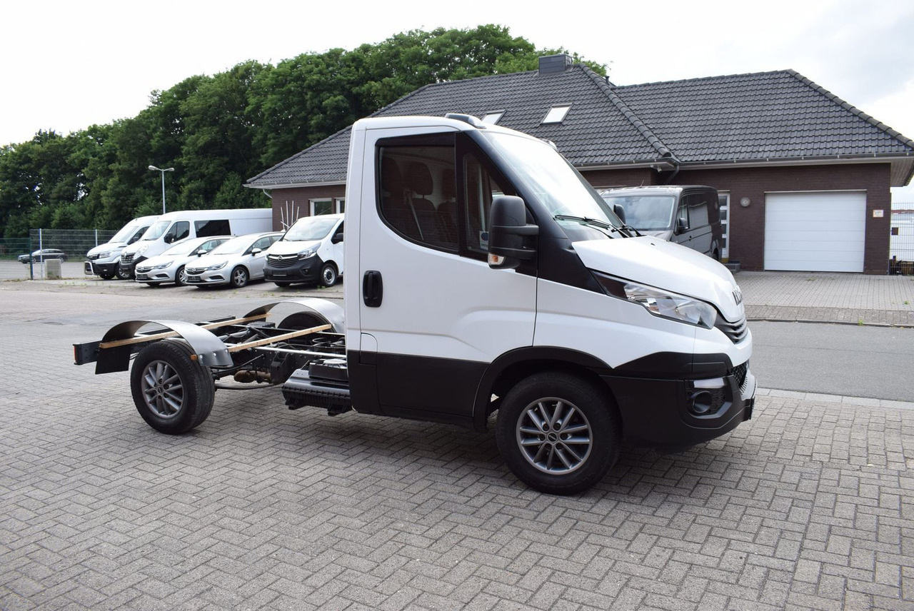 Šasija kravas automašīna Iveco Daily 35 S21 3,0 Automatik Luftfederung Tempomat: foto 9