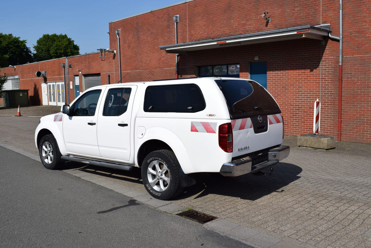 Nissan Navara Double Cab SE 4x4 Automatik Hardtop AHK - SUV: foto 3 Nissan Navara Double Cab SE 4x4 Automatik Hardtop AHK - SUV: foto 3