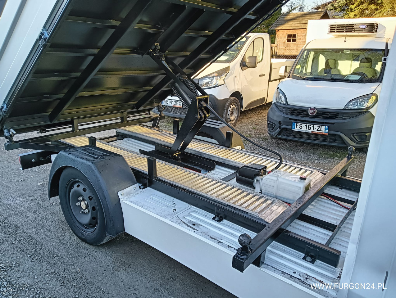 OPEL VIVARO WYWROTKA KIPER Z NAJAZDAMI NR 632 - Komercauto pašizgāzējs: foto 4 OPEL VIVARO WYWROTKA KIPER Z NAJAZDAMI NR 632 - Komercauto pašizgāzējs: foto 4