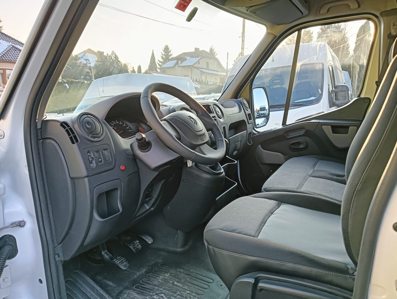 Interior photo 1: Komercauto refrižerators RENAULT MASTER KONTENER MROŹNIA CHŁODNIA NR 693