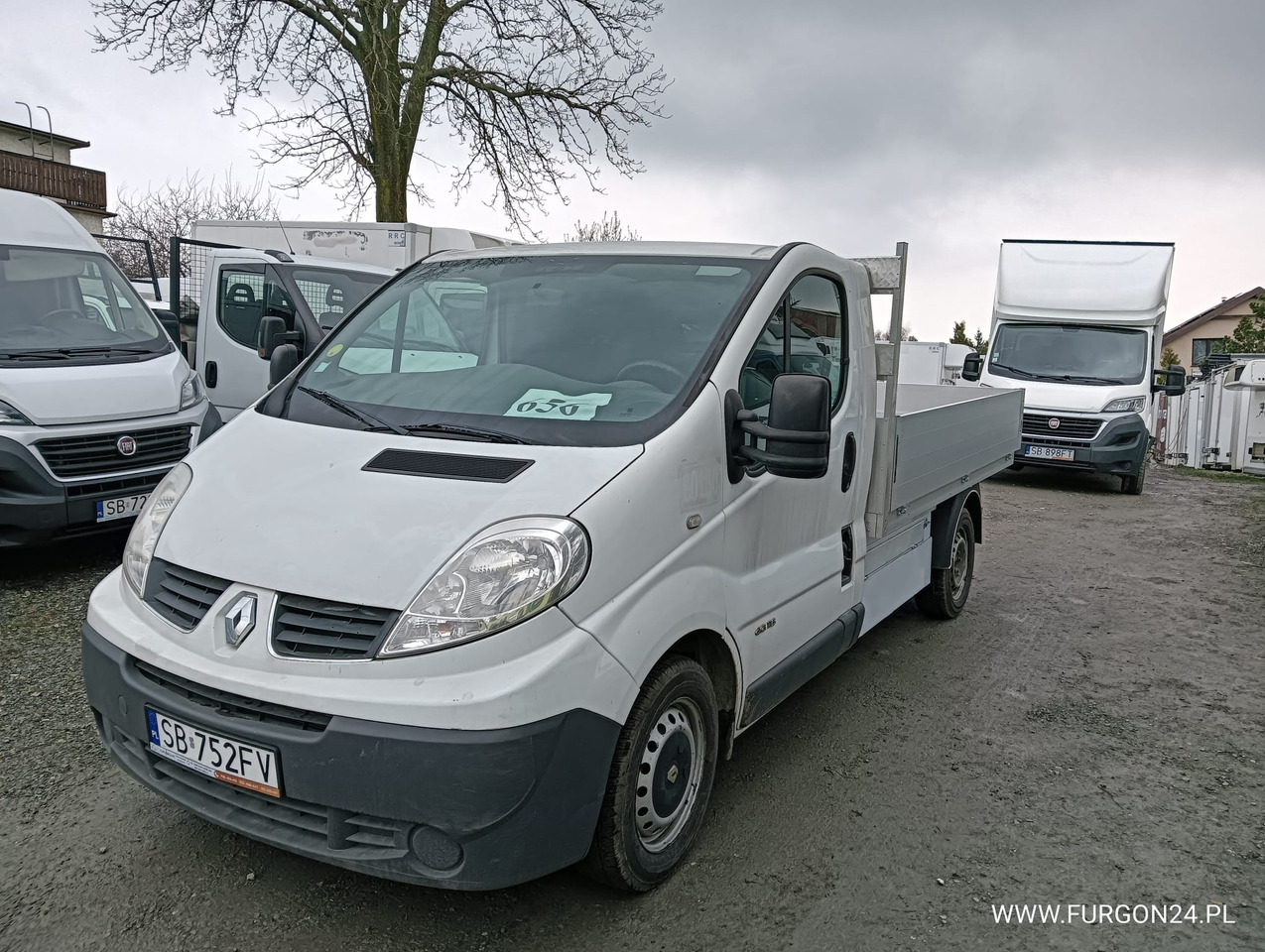 RENAULT TRAFIC PLATFORMA DO ZABUDOWY NR 625 - Komercauto pašizgāzējs: foto 4 RENAULT TRAFIC PLATFORMA DO ZABUDOWY NR 625 - Komercauto pašizgāzējs: foto 4
