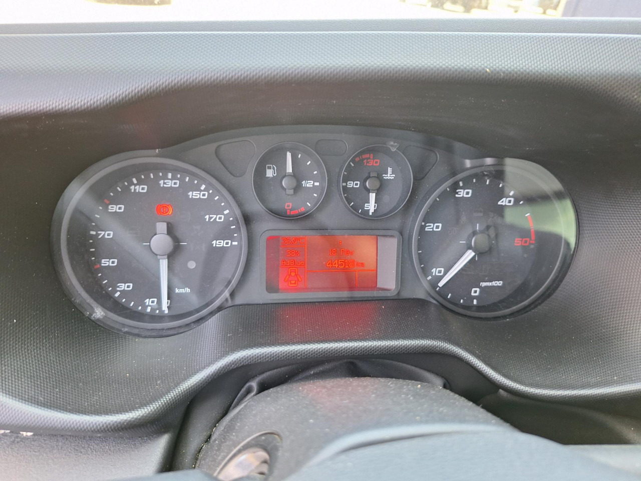 IVECO Daily 35 C 16 - Furgons ar slēgtā virsbūve: foto 2 IVECO Daily 35 C 16 - Furgons ar slēgtā virsbūve: foto 2