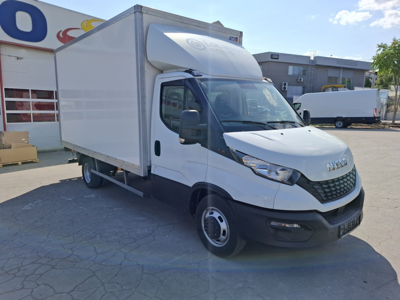 IVECO Daily 35C16H3.0 box/lift - Furgons ar slēgtā virsbūve: foto 1 IVECO Daily 35C16H3.0 box/lift - Furgons ar slēgtā virsbūve: foto 1