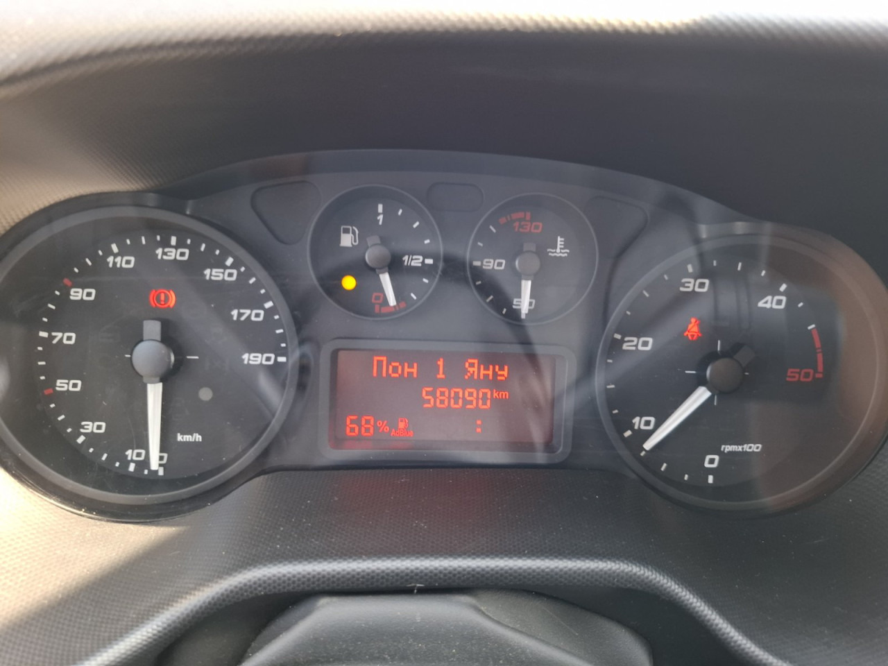 IVECO Daily 35C16H3.0 box/lift - Furgons ar slēgtā virsbūve: foto 4 IVECO Daily 35C16H3.0 box/lift - Furgons ar slēgtā virsbūve: foto 4