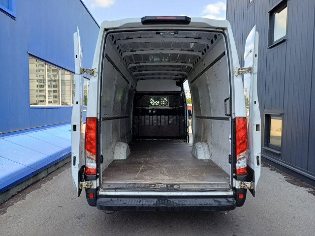 IVECO Daily 35S16 V - Kravas mikroautobuss: foto 5 IVECO Daily 35S16 V - Kravas mikroautobuss: foto 5
