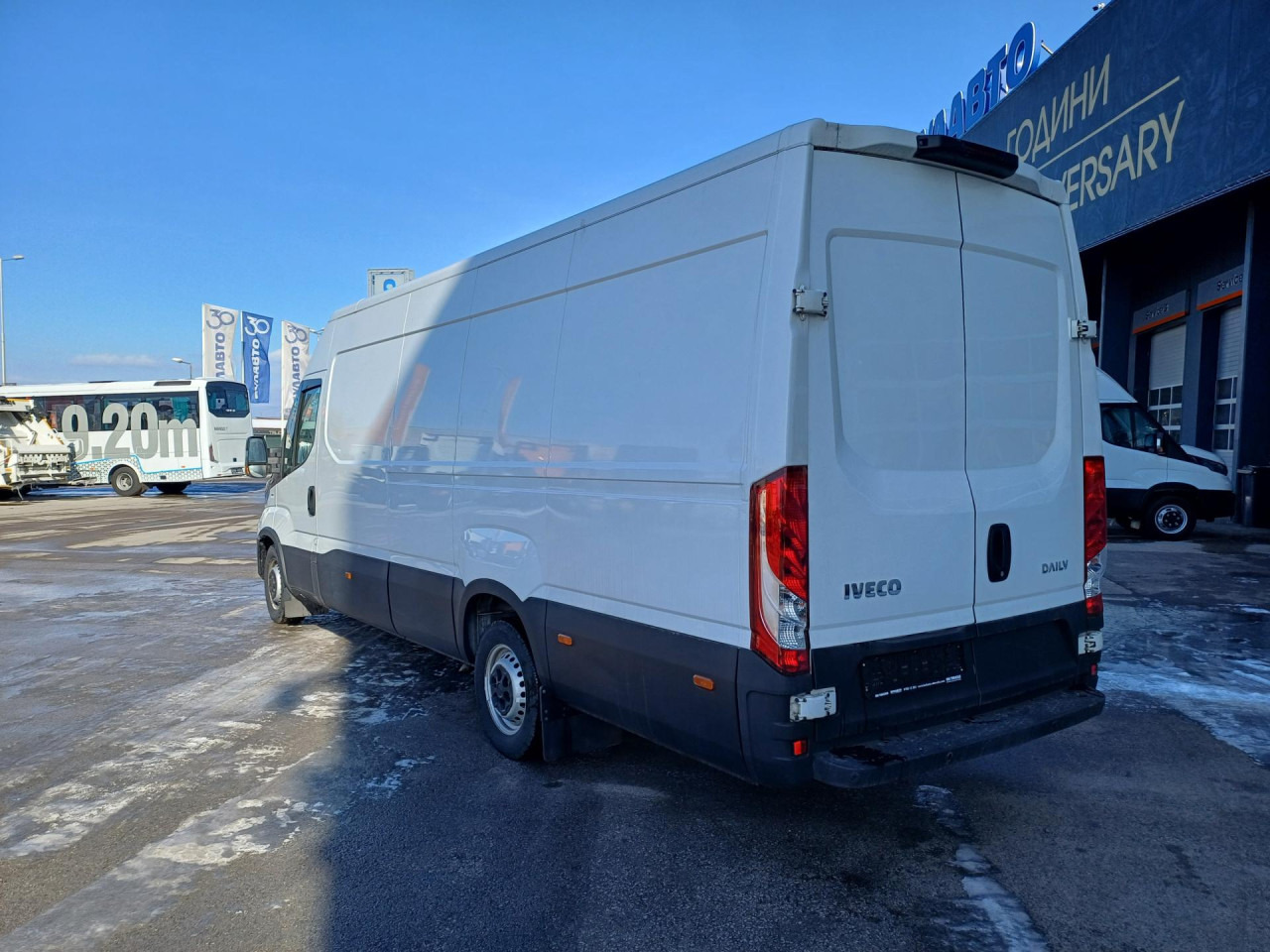 IVECO Daily 35S16V - Kravas mikroautobuss: foto 2 IVECO Daily 35S16V - Kravas mikroautobuss: foto 2