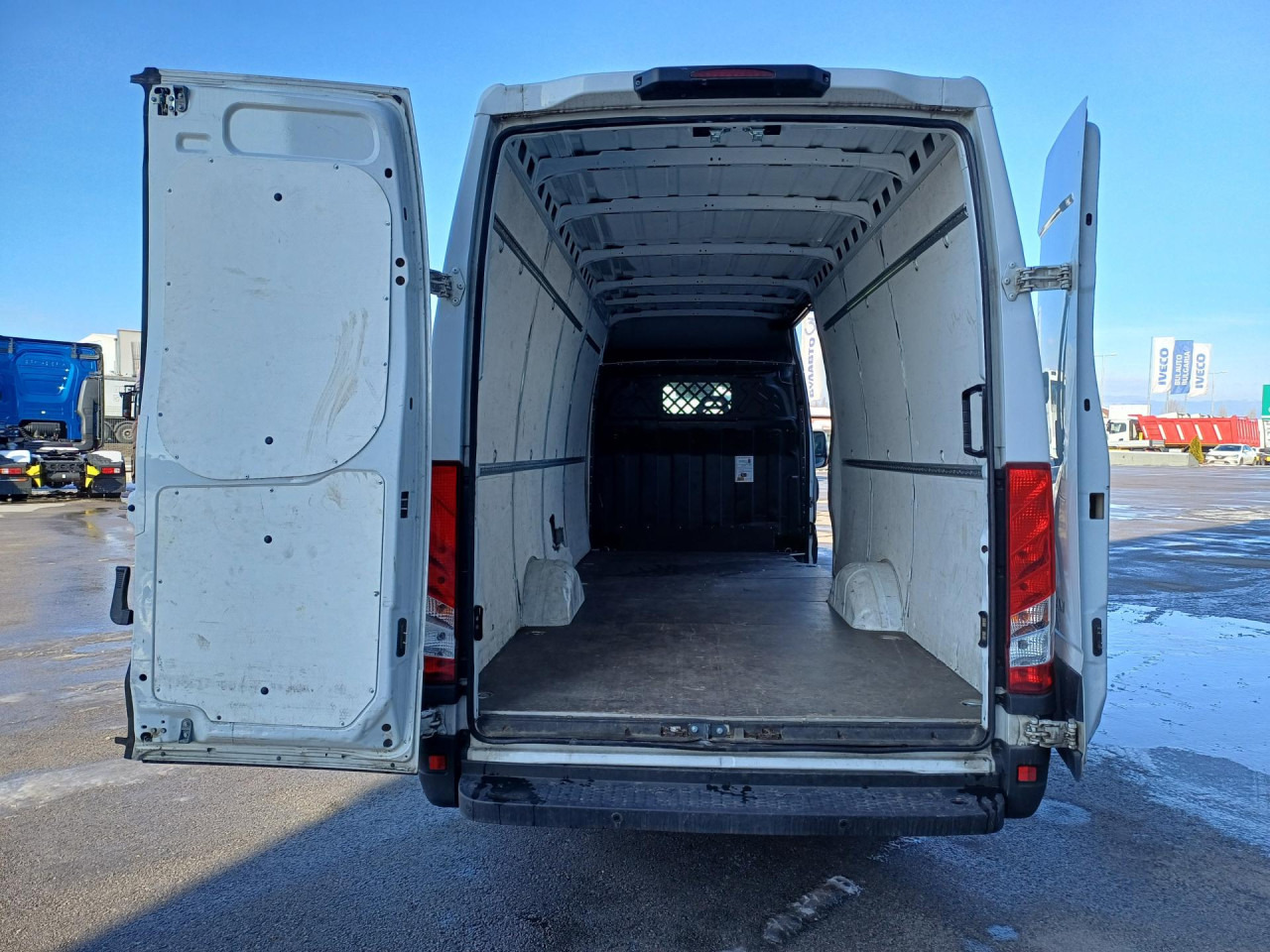 Kravas mikroautobuss IVECO Daily 35S16V: foto 6
