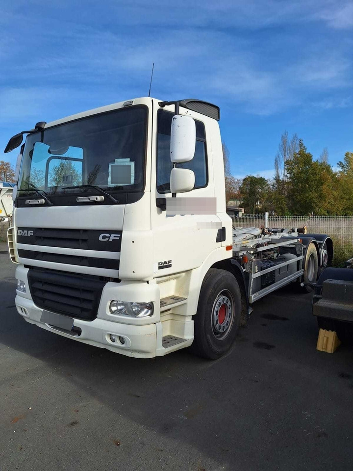 DAF CF - Pacēlājs ar āķi: foto 1 DAF CF - Pacēlājs ar āķi: foto 1