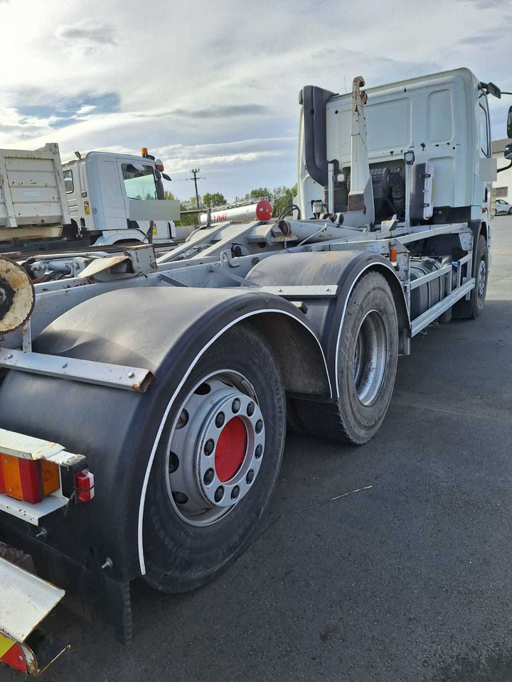 DAF CF - Pacēlājs ar āķi: foto 3 DAF CF - Pacēlājs ar āķi: foto 3