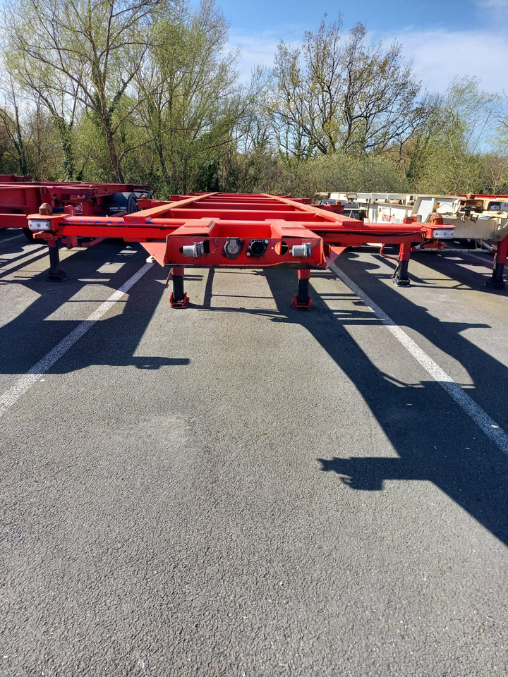 FRUEHAUF - Puspiekabe noņemamā virsbūve/ Konteineru vedējs: foto 3 FRUEHAUF - Puspiekabe noņemamā virsbūve/ Konteineru vedējs: foto 3