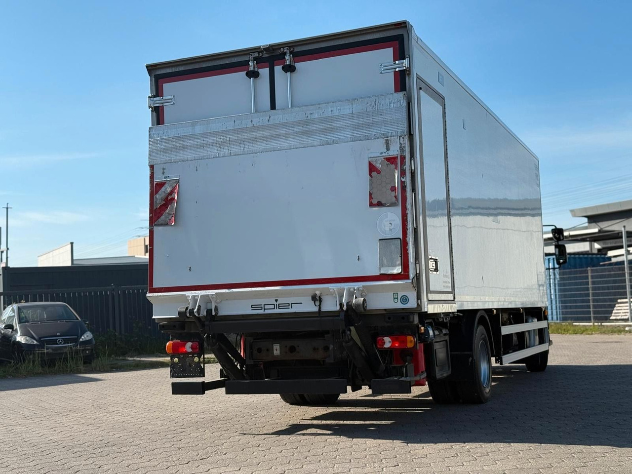 Volvo FL 42 R 240 +Thermoking T-880R+Kamera - Kravas automašīna refrižerators: foto 3 Volvo FL 42 R 240 +Thermoking T-880R+Kamera - Kravas automašīna refrižerators: foto 3