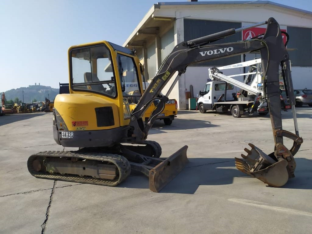 Volvo ECR 38  - Mini-ekskavators: foto 4 Volvo ECR 38  - Mini-ekskavators: foto 4