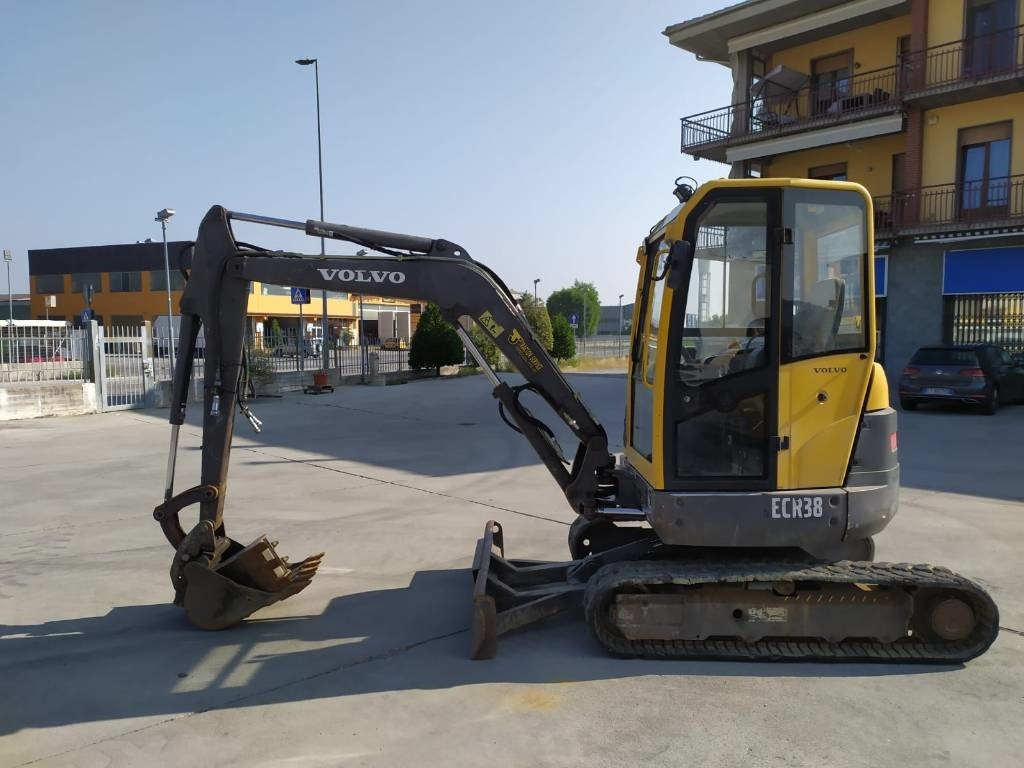 Volvo ECR 38  - Mini-ekskavators: foto 2 Volvo ECR 38  - Mini-ekskavators: foto 2