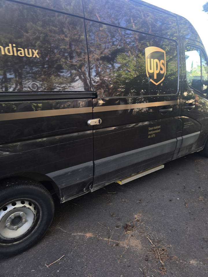 RENAULT MASTER - Mazs furgons: foto 5 RENAULT MASTER - Mazs furgons: foto 5