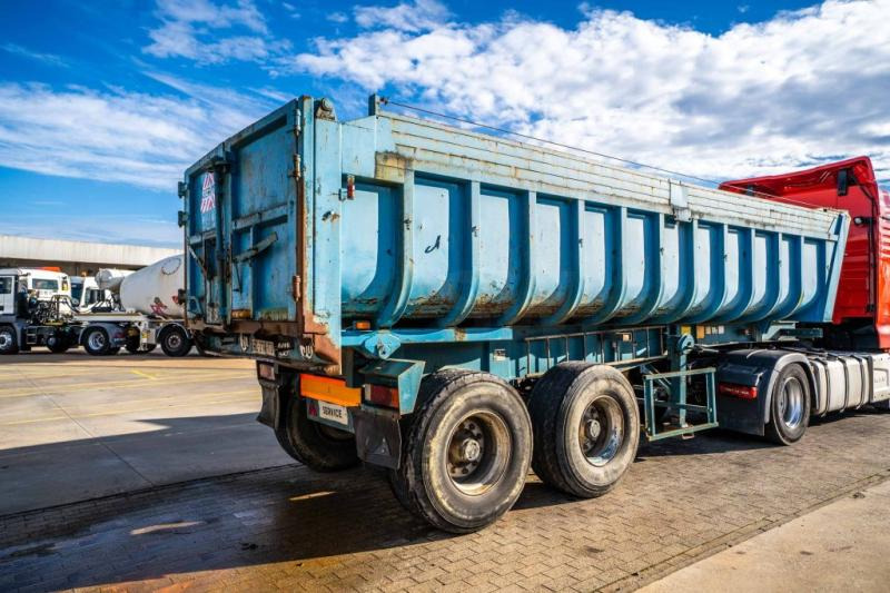 Benalu FRUEHAUF DF33 - Puspiekabe pašizgāzējs: foto 4 Benalu FRUEHAUF DF33 - Puspiekabe pašizgāzējs: foto 4